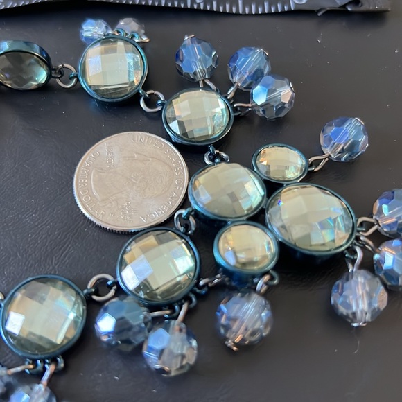 ANNE KLEIN NECKLACE of BLUE CRYSTALS on a PEWTER look ADJUSTABLE CHAIN - Picture 6 of 9